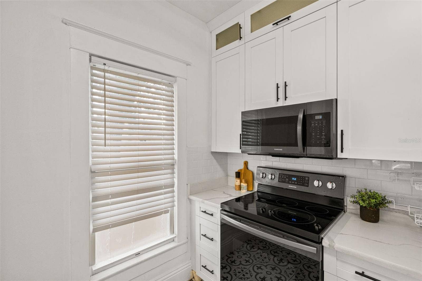 102 W NORTH STREET, Tampa, FL 33604 102 W NORTH STREET, Tampa, FL 33604