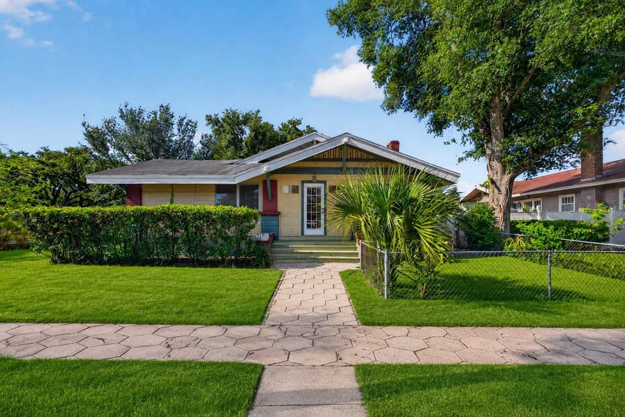 Property photo for 2800 2ND AVENUE N, St Petersburg, FL