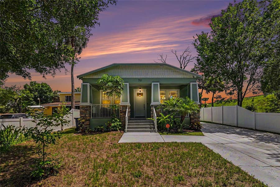 Property photo for 701 E HOLLYWOOD STREET, Tampa, FL