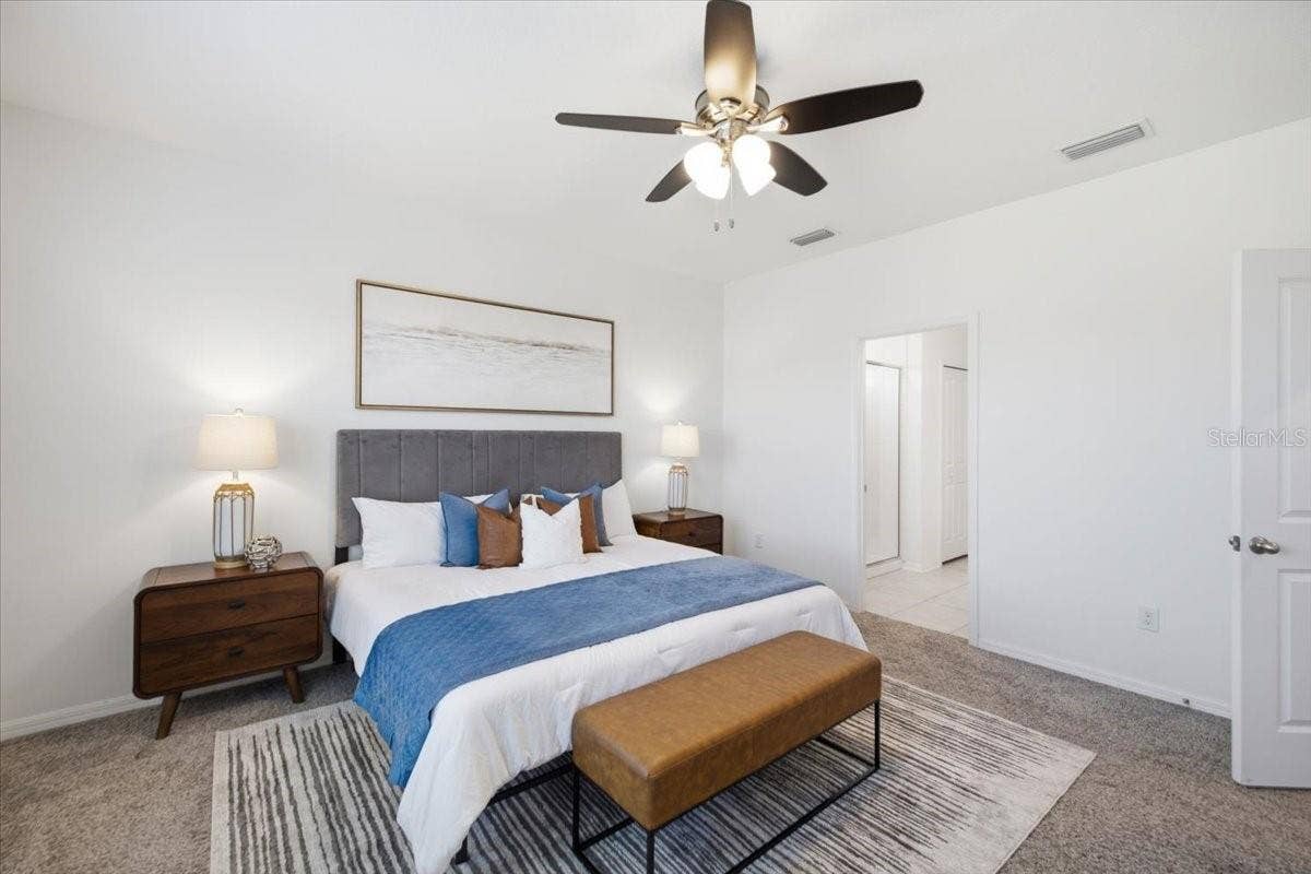 5718 LOS ROBLES COURT, Palmetto, FL 34221 Large 13'11" x 14'6" Primary Bedroom