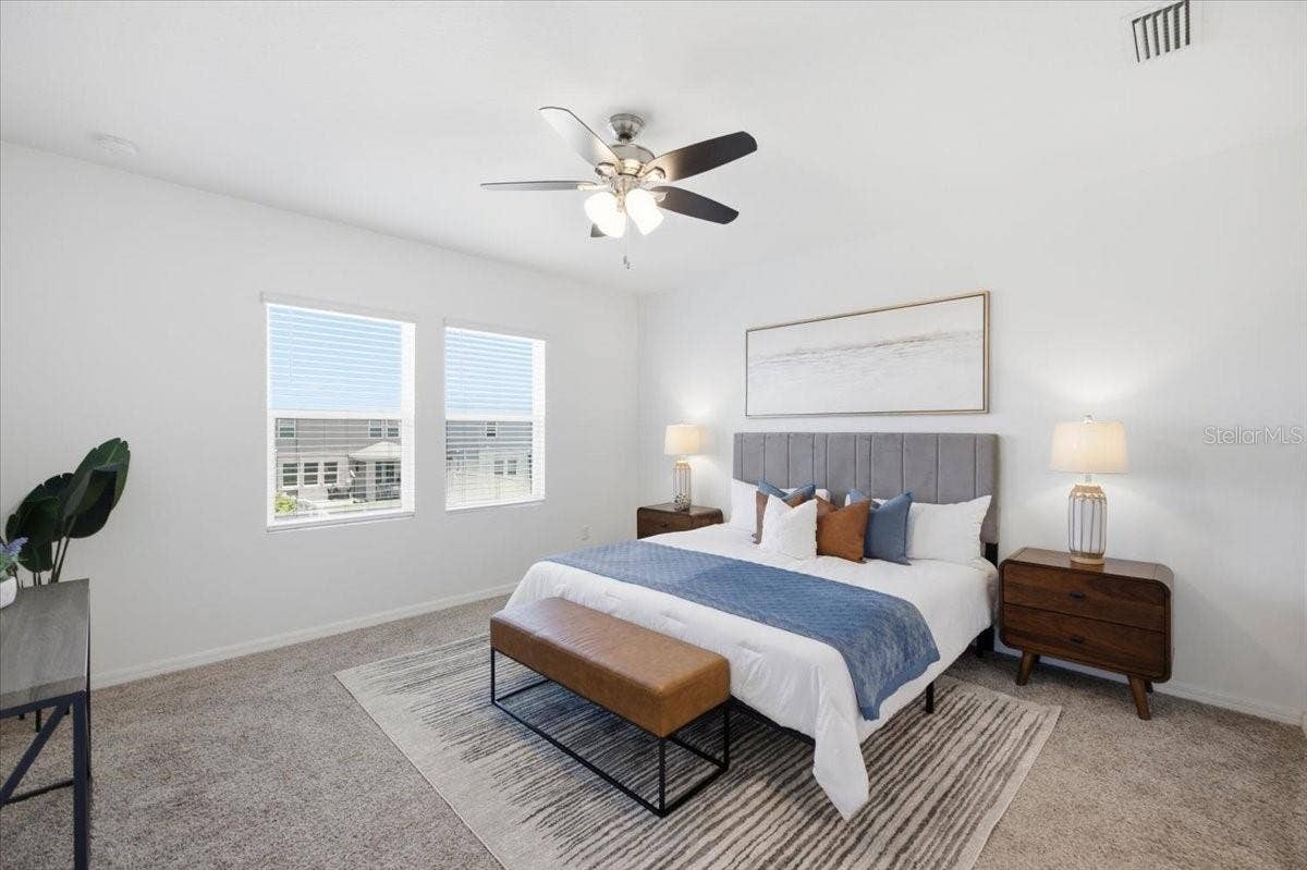 5718 LOS ROBLES COURT, Palmetto, FL 34221 Large 13'11" x 14'6" Primary Bedroom