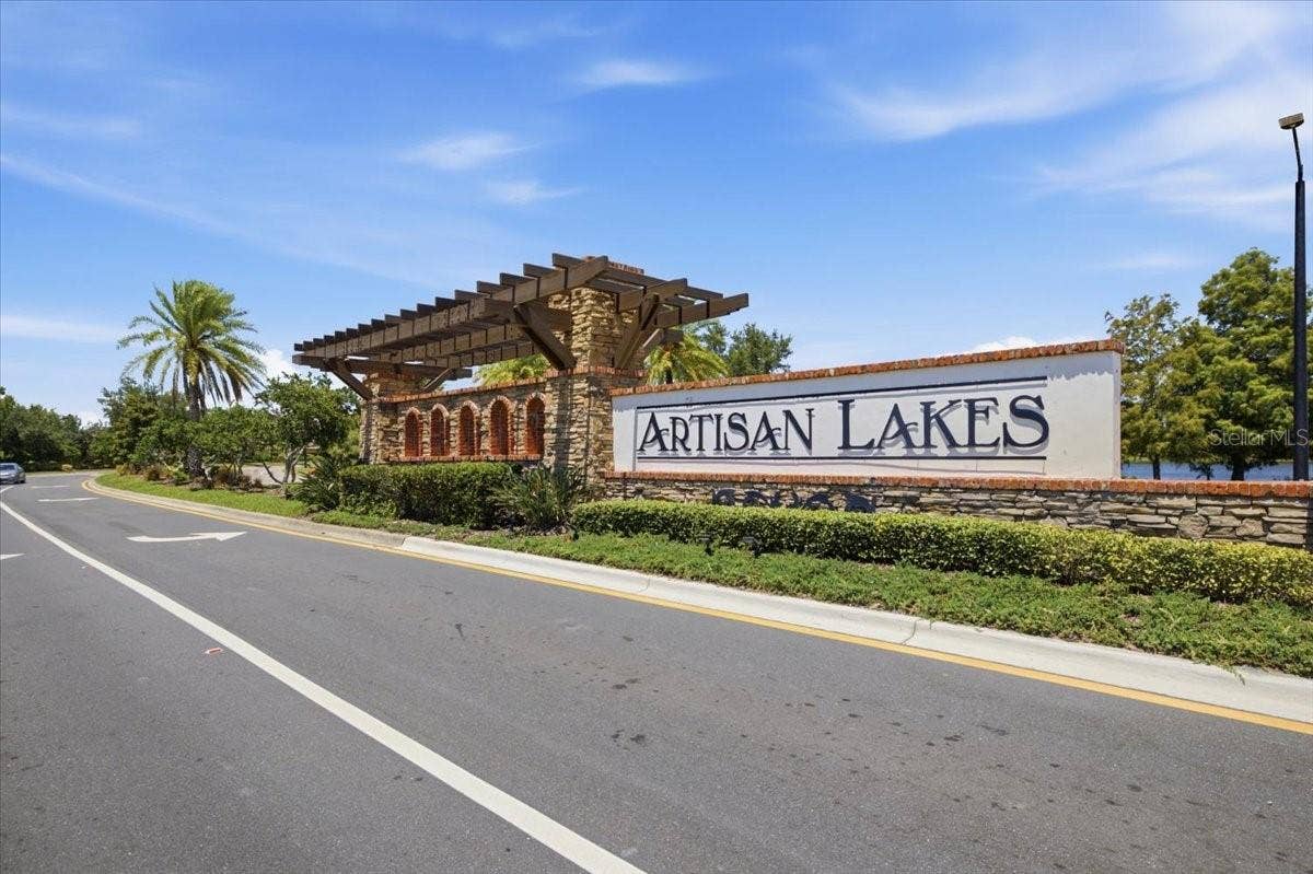 5718 LOS ROBLES COURT, Palmetto, FL 34221 Main Entrance to Artisan Lakes