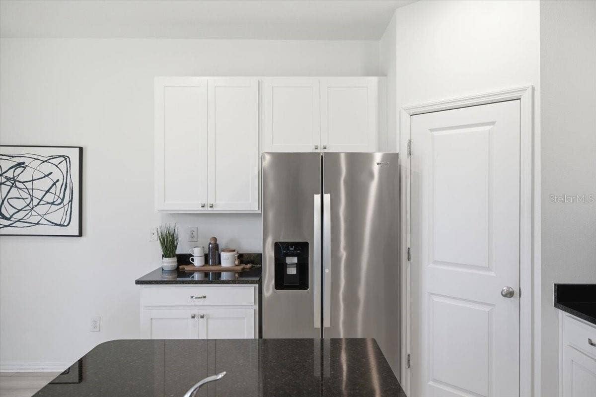 5718 LOS ROBLES COURT, Palmetto, FL 34221 Corner Pantry