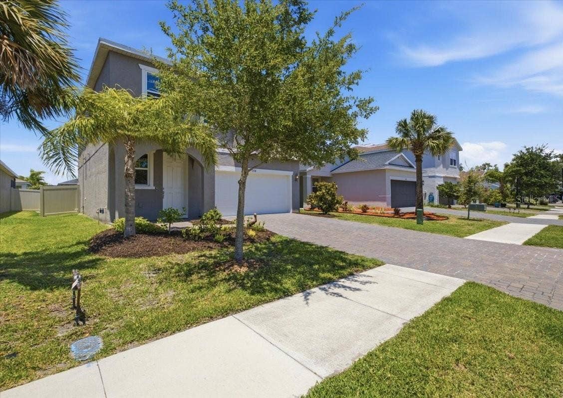 5718 LOS ROBLES COURT, Palmetto, FL 34221 Front Left View of Home