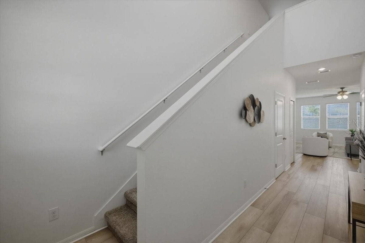 5718 LOS ROBLES COURT, Palmetto, FL 34221 Entry Way/Foyer and Stairs to the 2nd Floor