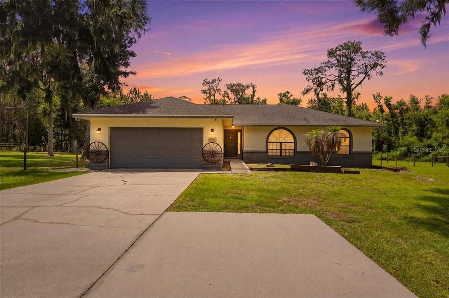 Property photo for 8636 OAKWOOD DRIVE, Lakeland, FL