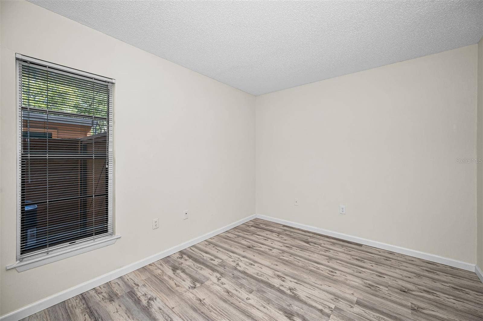 2205 LENNOX ROAD E, #2205, Palm Harbor, FL 34683 Family Room or Bonus Room for Office/Hobbies