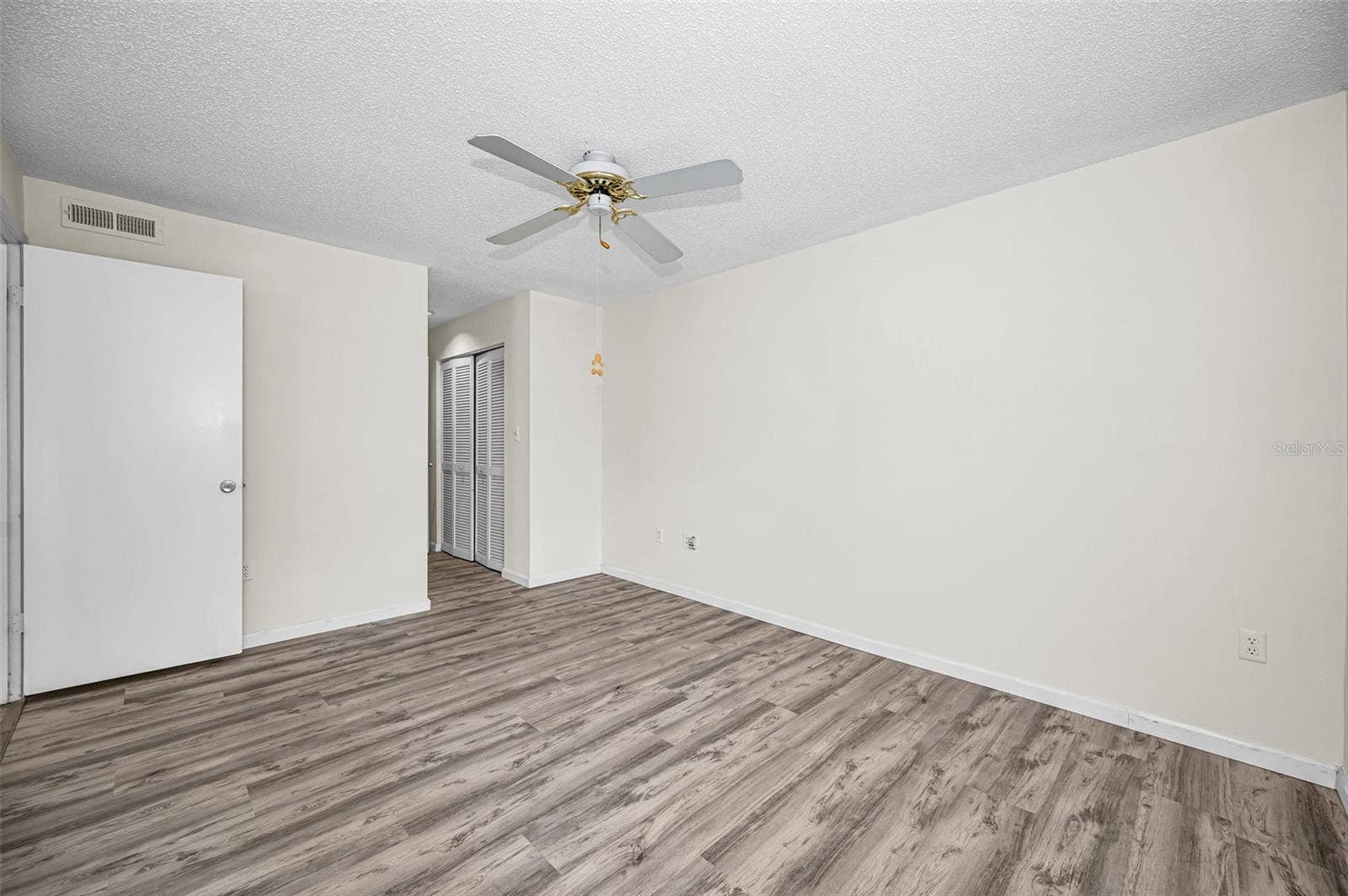 2205 LENNOX ROAD E, #2205, Palm Harbor, FL 34683 2205 LENNOX ROAD E, #2205, Palm Harbor, FL 34683