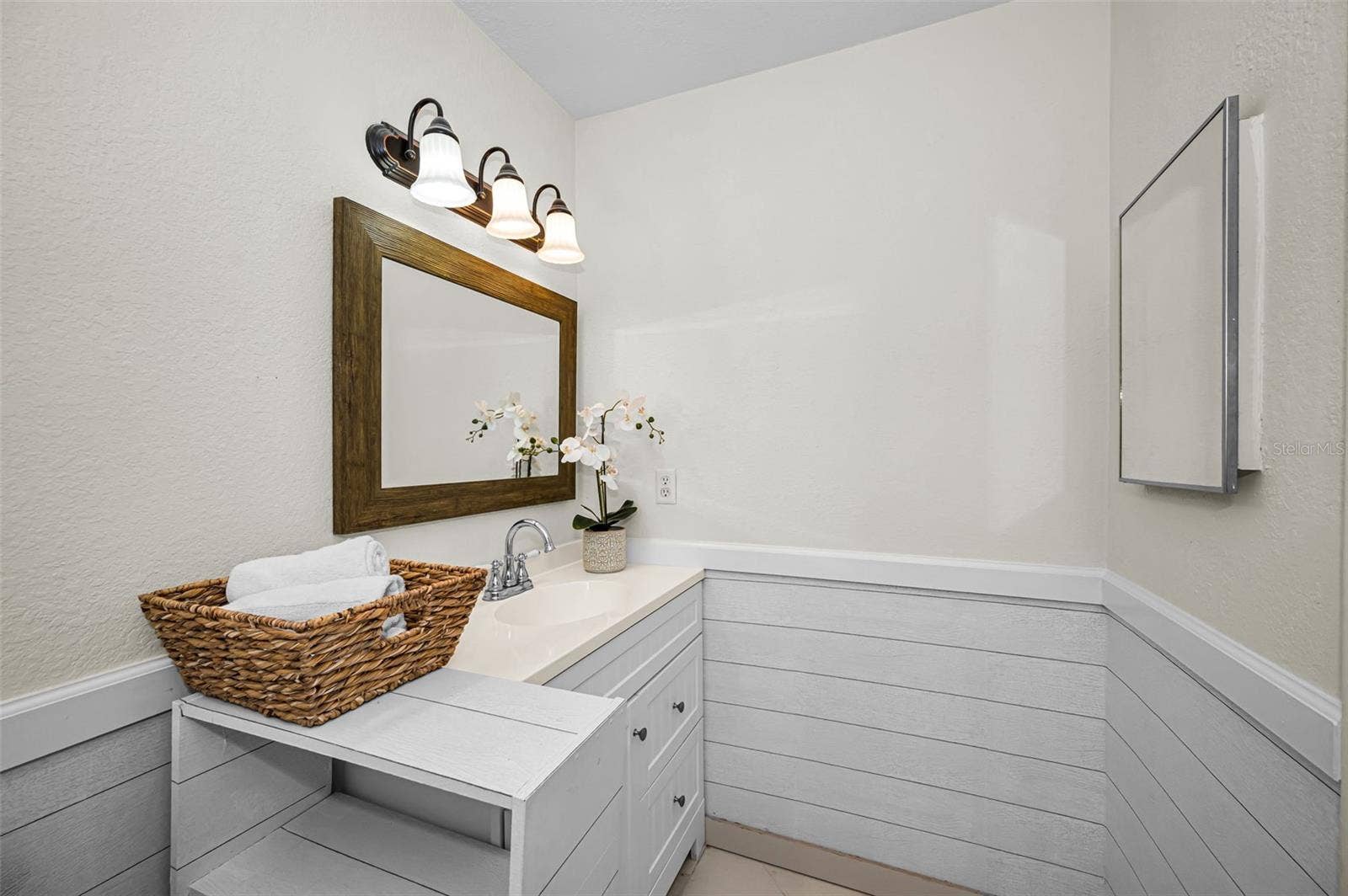 2205 LENNOX ROAD E, #2205, Palm Harbor, FL 34683 Ensuite Bathroom