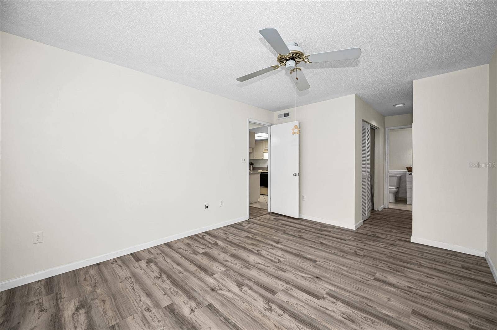 2205 LENNOX ROAD E, #2205, Palm Harbor, FL 34683 2205 LENNOX ROAD E, #2205, Palm Harbor, FL 34683