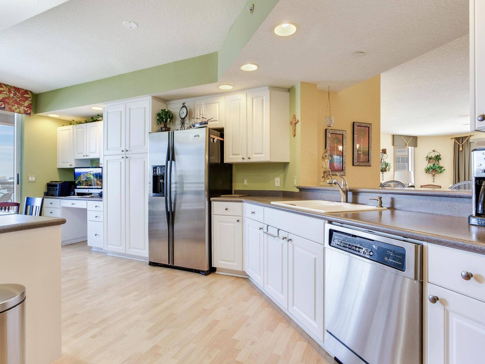 11 SAN MARCO STREET, #807, Clearwater Beach, FL 33767 11 SAN MARCO STREET, #807, Clearwater Beach, FL 33767