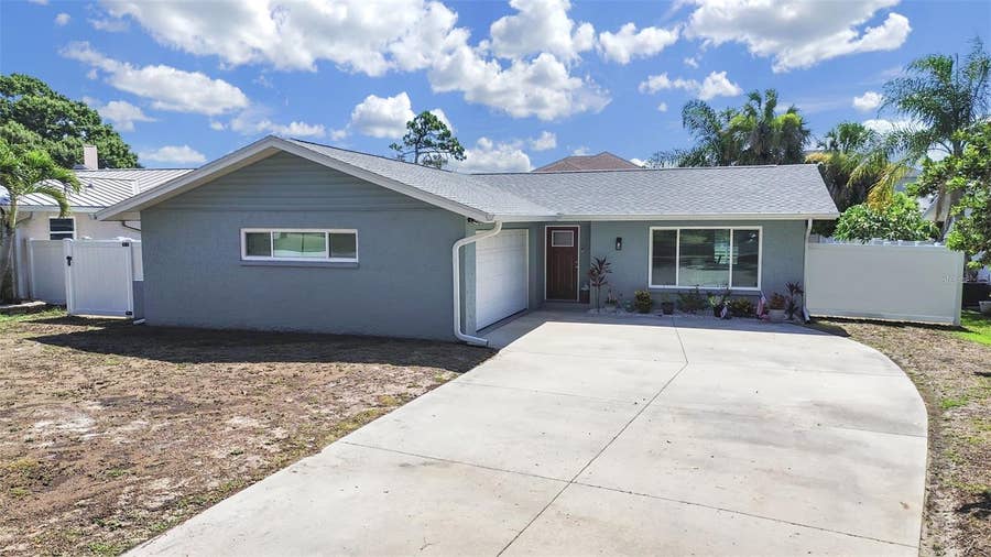 Property photo for 1004 PENINSULA AVENUE, Tarpon Springs, FL