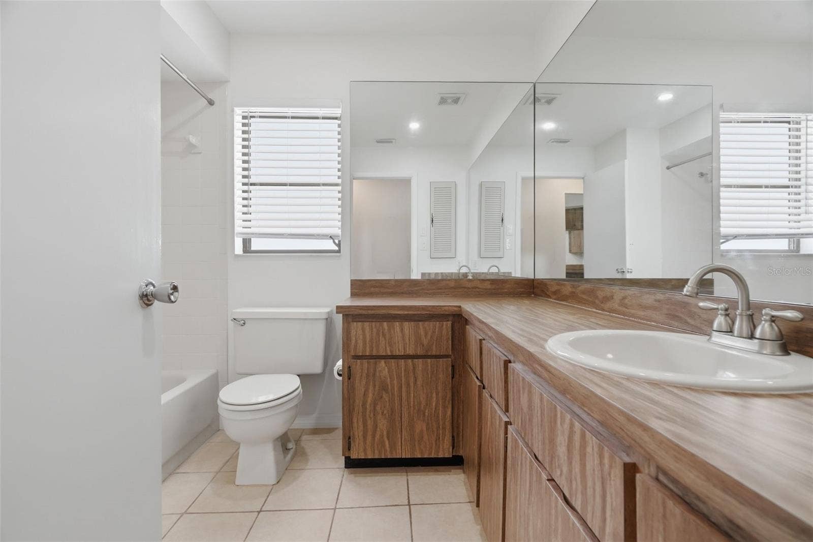 104 NESTLEBRANCH DRIVE, Safety Harbor, FL 34695 Bathroom 2