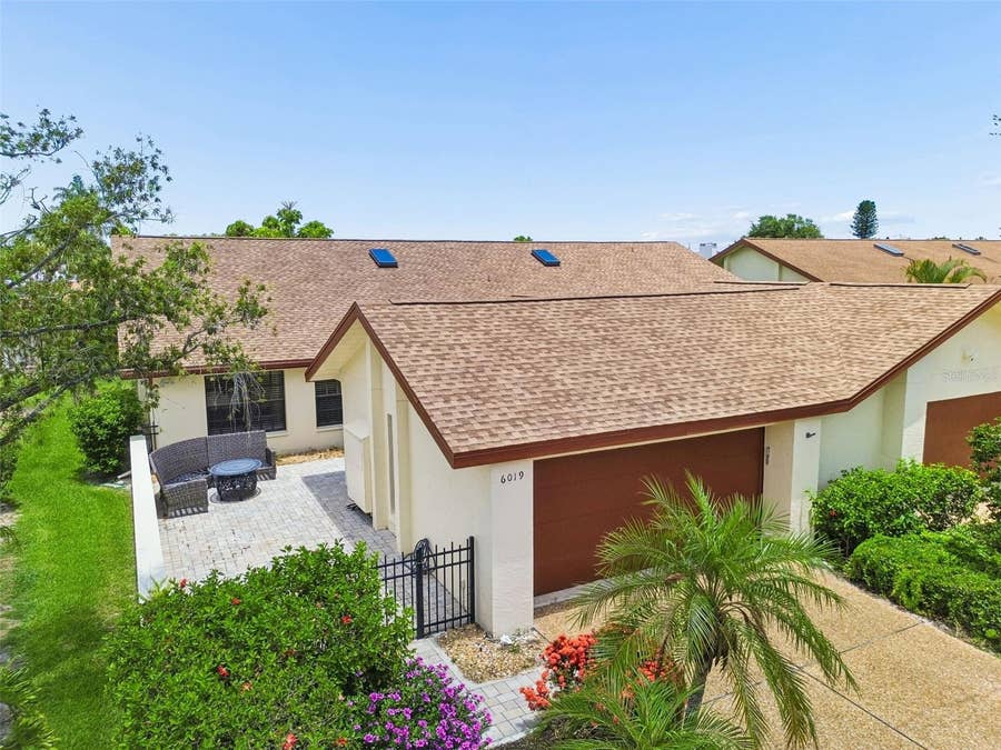 Property photo for 6019 COURTSIDE DRIVE, Bradenton, FL
