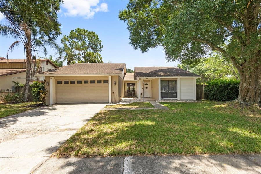 Property photo for 15701 COUNTRY LAKE DRIVE, Tampa, FL