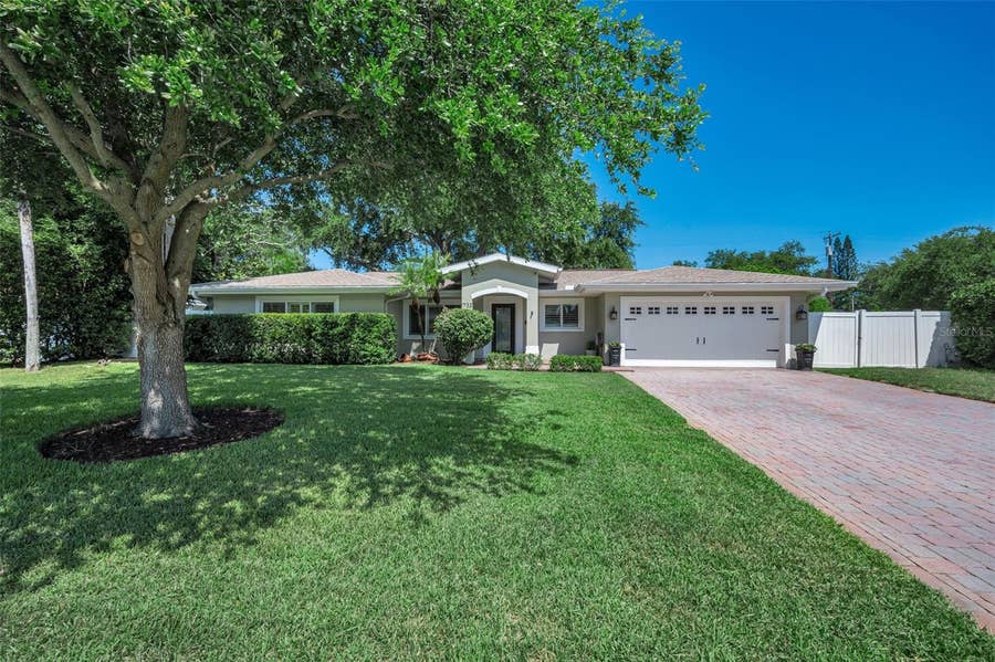 Property photo for 1732 GOLF VIEW DRIVE, Belleair, FL