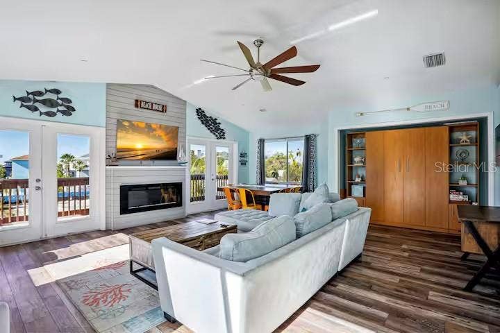 12201 GULF BOULEVARD, Treasure Island, FL 33706 12201 GULF BOULEVARD, Treasure Island, FL 33706