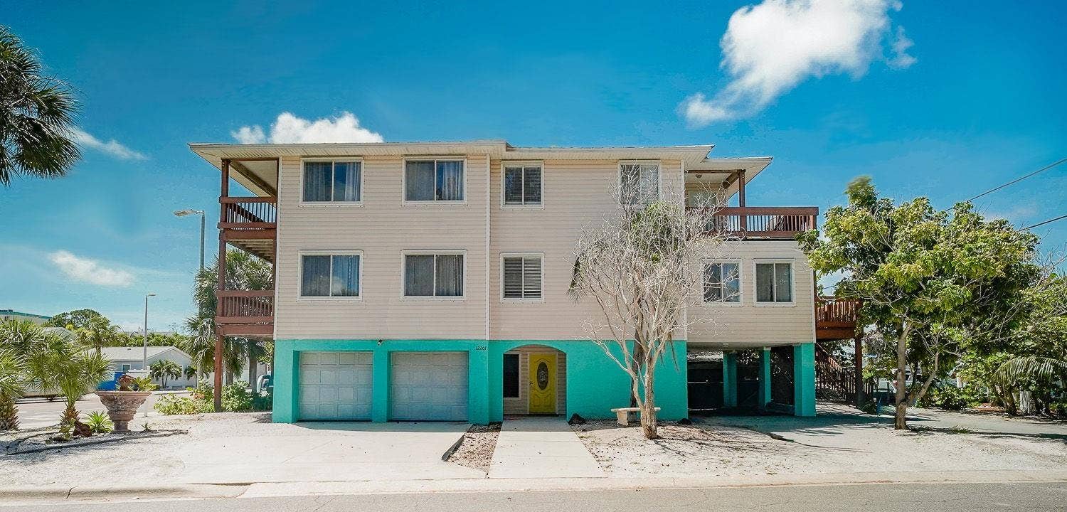 12201 GULF BOULEVARD, Treasure Island, FL 33706 12201 GULF BOULEVARD, Treasure Island, FL 33706