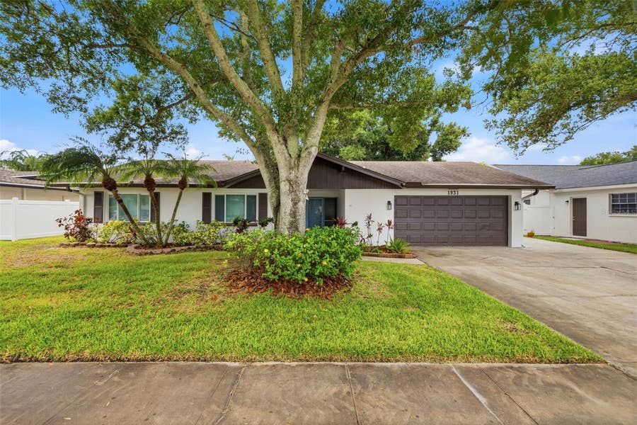 Property photo for 1931 ARVIS CIRCLE E, Clearwater, FL