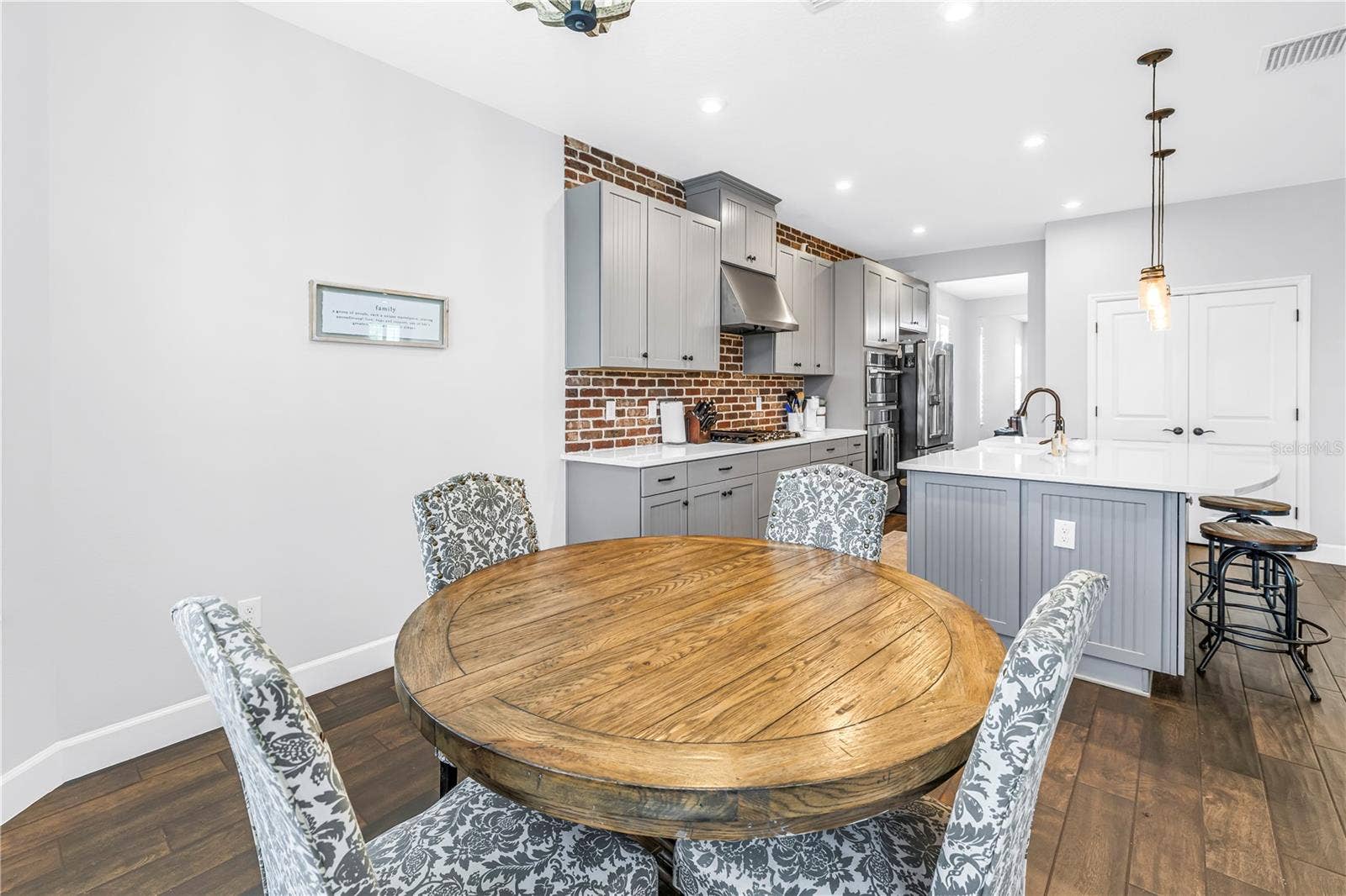 Breakfast nook.