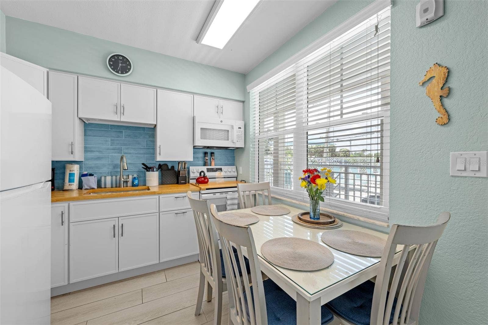 530 MANDALAY AVENUE, #106, Clearwater Beach, FL 33767 530 MANDALAY AVENUE, #106, Clearwater Beach, FL 33767
