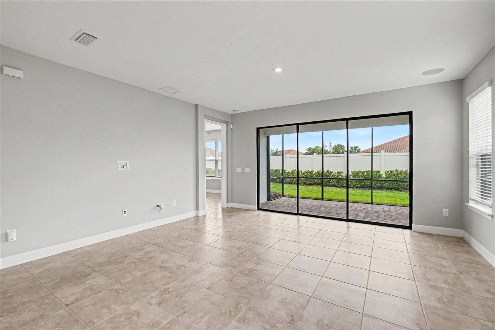10930 WENDOVER DRIVE, Palmetto, FL 34221 10930 WENDOVER DRIVE, Palmetto, FL 34221