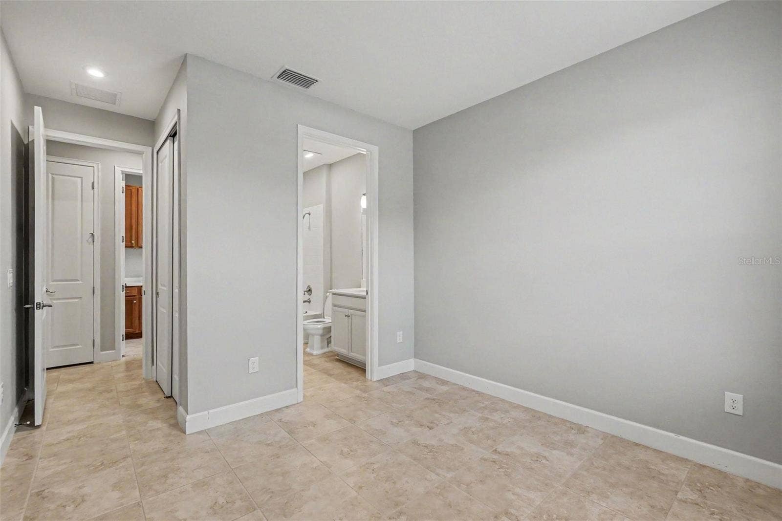 10930 WENDOVER DRIVE, Palmetto, FL 34221 10930 WENDOVER DRIVE, Palmetto, FL 34221