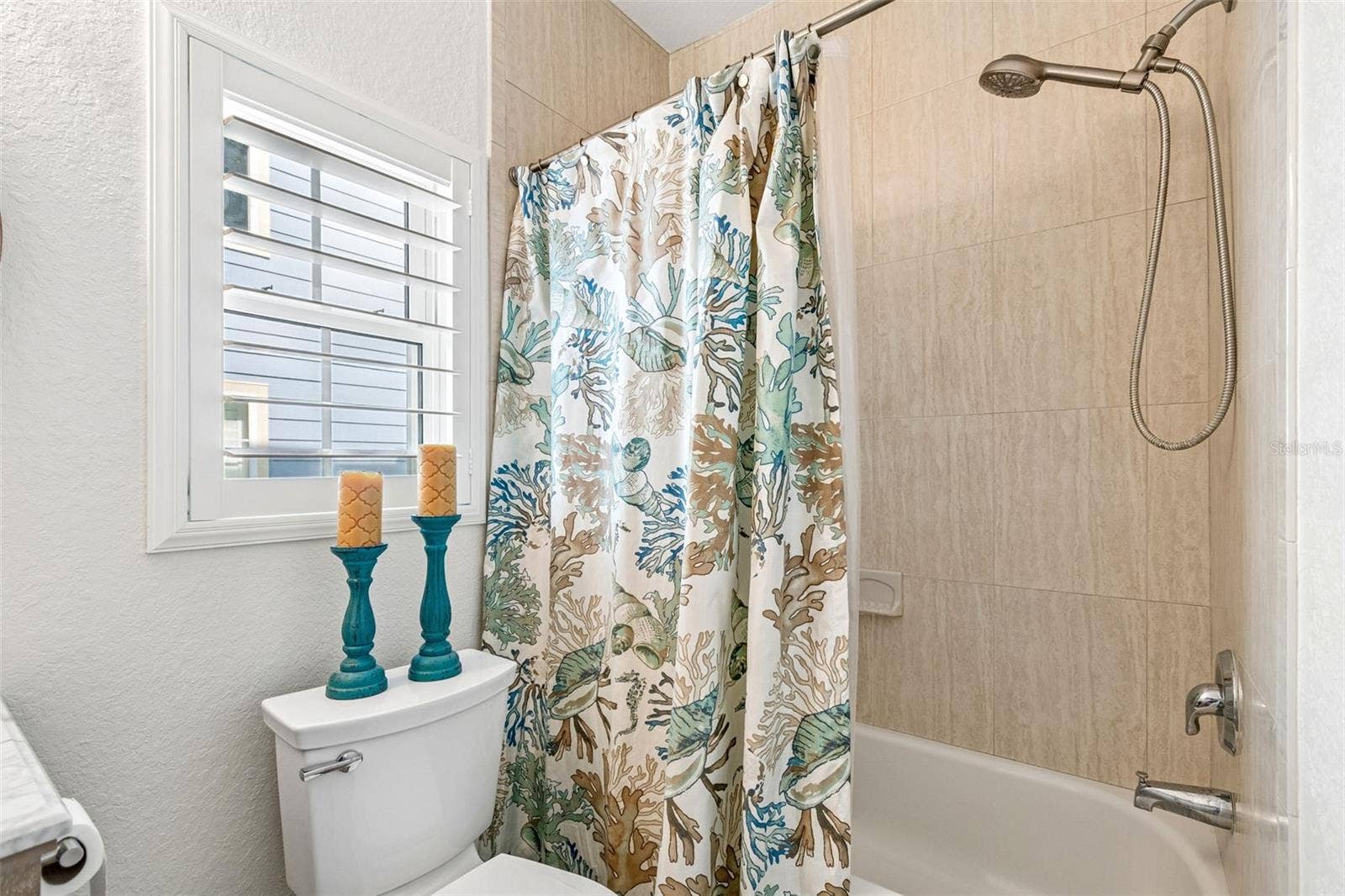 111 91ST AVENUE, Treasure Island, FL 33706 Tub/shower combo