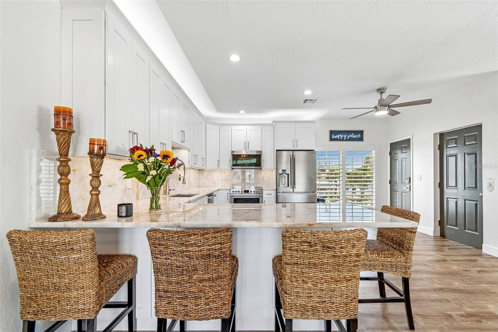 111 91ST AVENUE, Treasure Island, FL 33706 Entryway