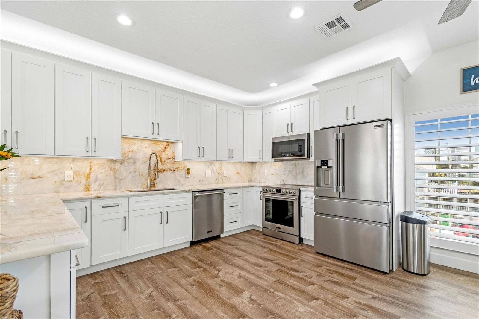111 91ST AVENUE, Treasure Island, FL 33706 Updated kitchen