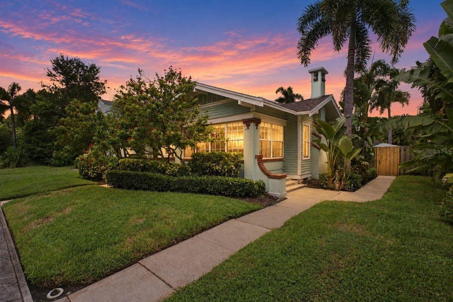 Property photo for 345 10TH AVENUE NE, St Petersburg, FL