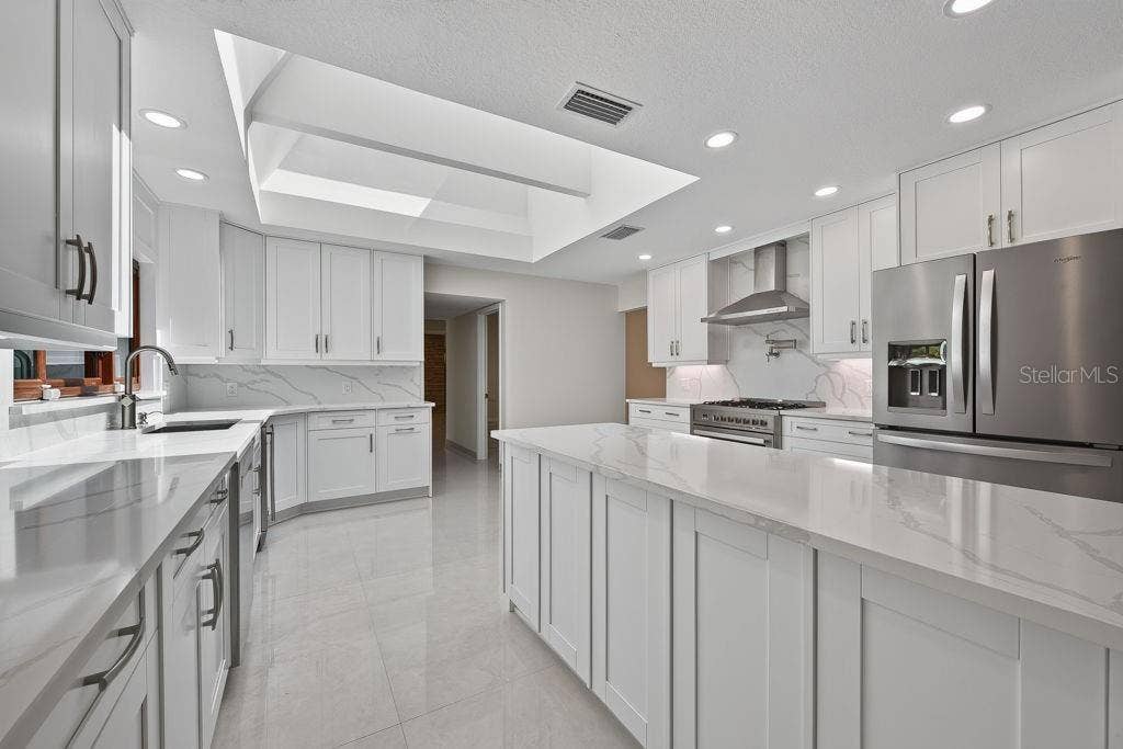 1007 LAKEWOOD DRIVE, Brandon, FL 33510 1007 LAKEWOOD DRIVE, Brandon, FL 33510