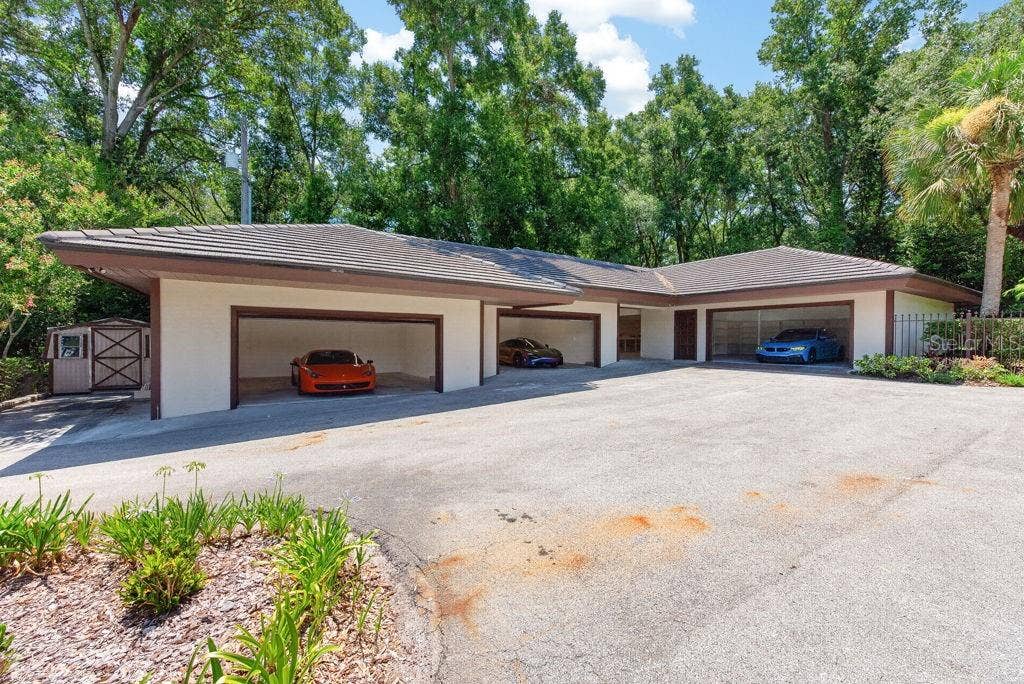 1007 LAKEWOOD DRIVE, Brandon, FL 33510 1007 LAKEWOOD DRIVE, Brandon, FL 33510