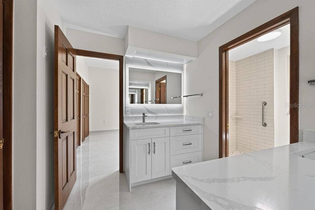 1007 LAKEWOOD DRIVE, Brandon, FL 33510 1007 LAKEWOOD DRIVE, Brandon, FL 33510