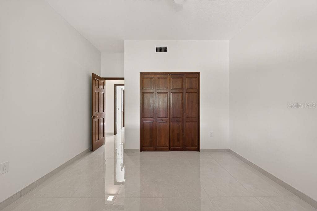 1007 LAKEWOOD DRIVE, Brandon, FL 33510 1007 LAKEWOOD DRIVE, Brandon, FL 33510