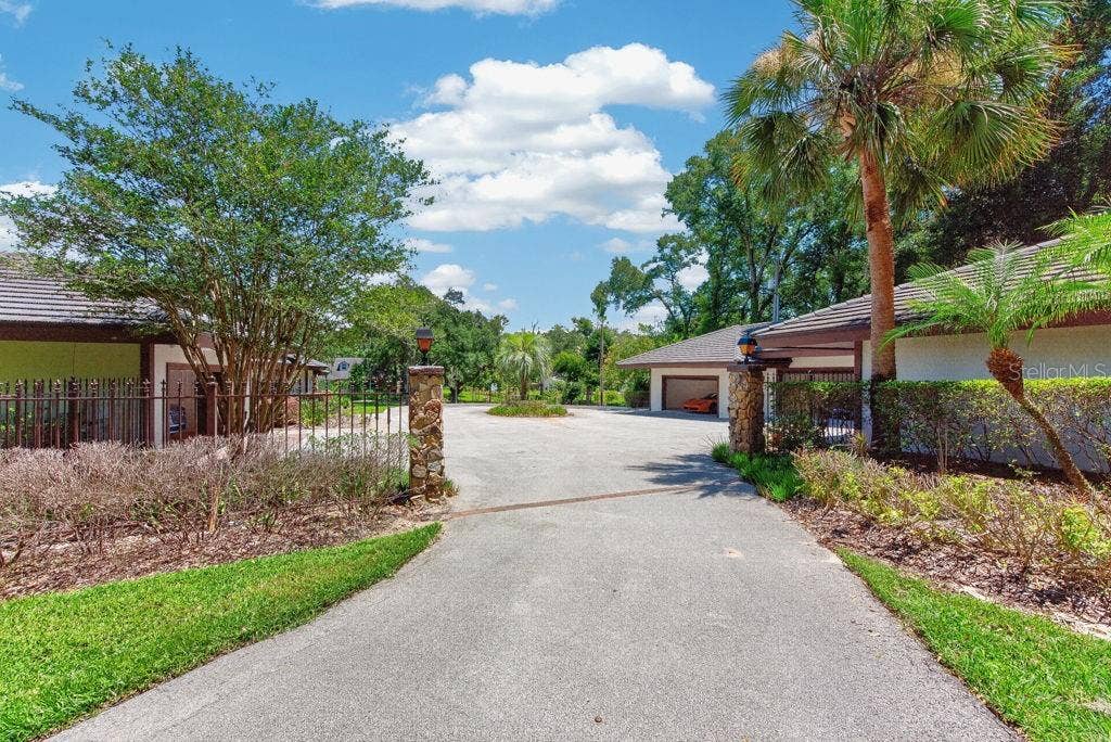 1007 LAKEWOOD DRIVE, Brandon, FL 33510 1007 LAKEWOOD DRIVE, Brandon, FL 33510
