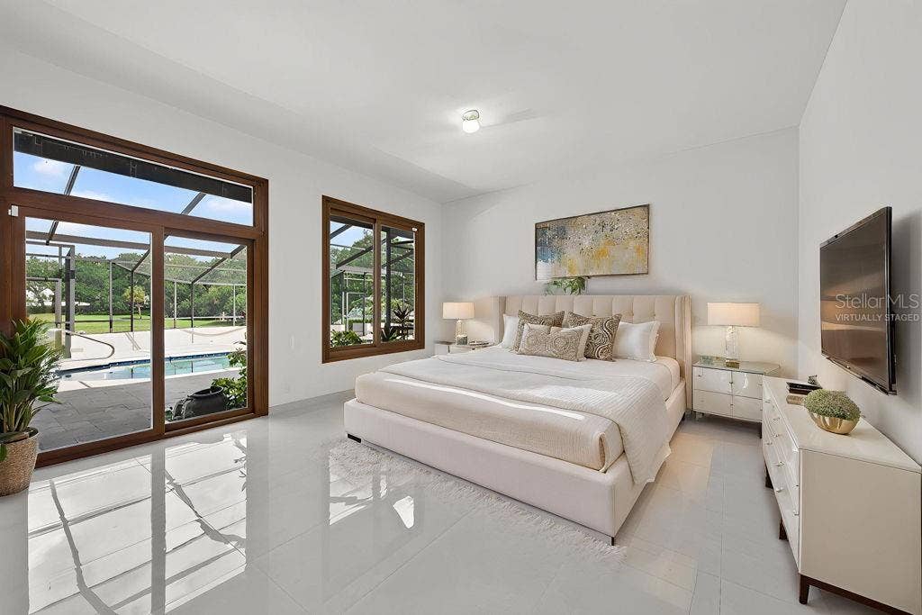 1007 LAKEWOOD DRIVE, Brandon, FL 33510 Virtually Staged