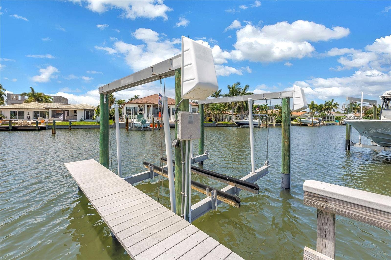 2067 MASSACHUSETTS AVENUE NE, St Petersburg, FL 33703 2067 MASSACHUSETTS AVENUE NE, St Petersburg, FL 33703