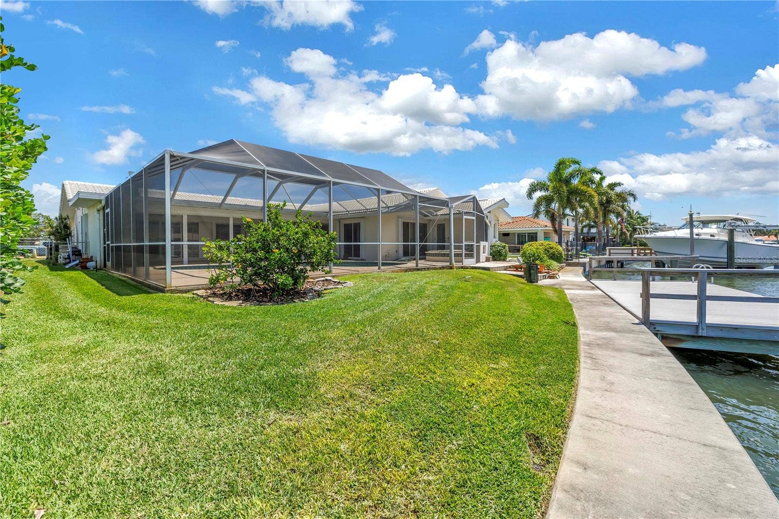 2067 MASSACHUSETTS AVENUE NE, St Petersburg, FL 33703 2067 MASSACHUSETTS AVENUE NE, St Petersburg, FL 33703