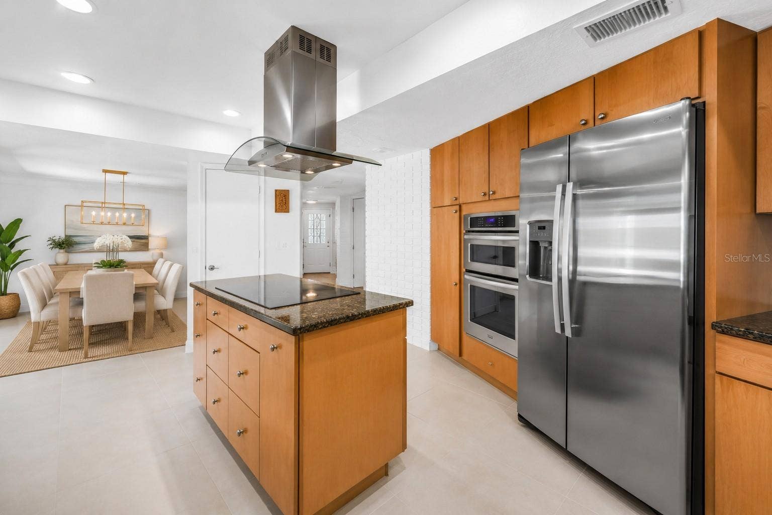 2067 MASSACHUSETTS AVENUE NE, St Petersburg, FL 33703 2067 MASSACHUSETTS AVENUE NE, St Petersburg, FL 33703