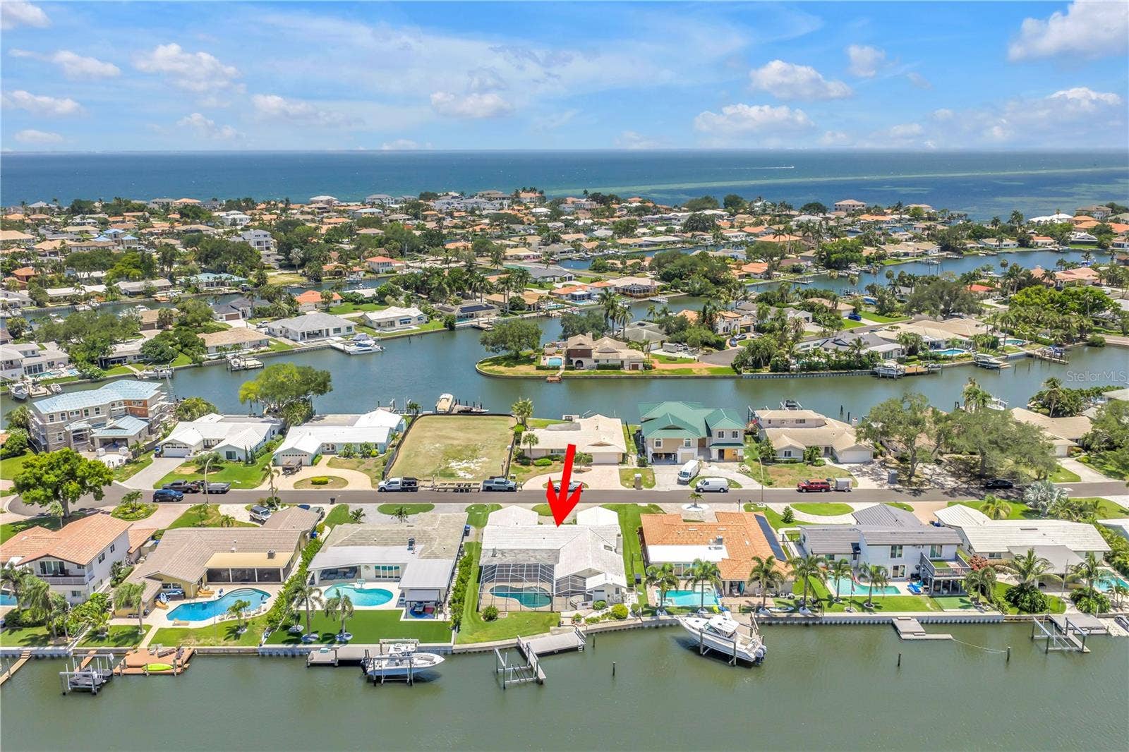 2067 MASSACHUSETTS AVENUE NE, St Petersburg, FL 33703 2067 MASSACHUSETTS AVENUE NE, St Petersburg, FL 33703