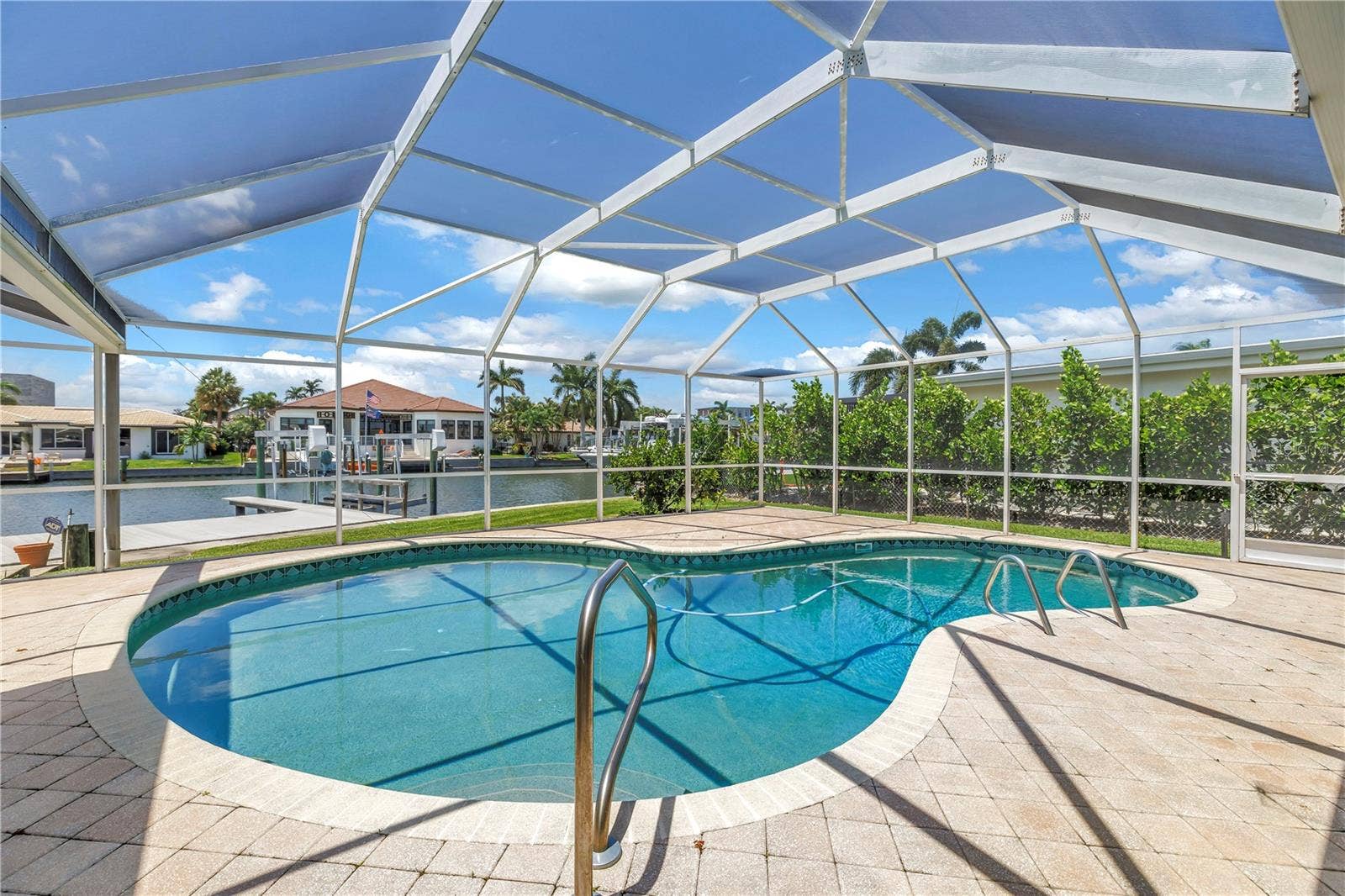2067 MASSACHUSETTS AVENUE NE, St Petersburg, FL 33703 2067 MASSACHUSETTS AVENUE NE, St Petersburg, FL 33703