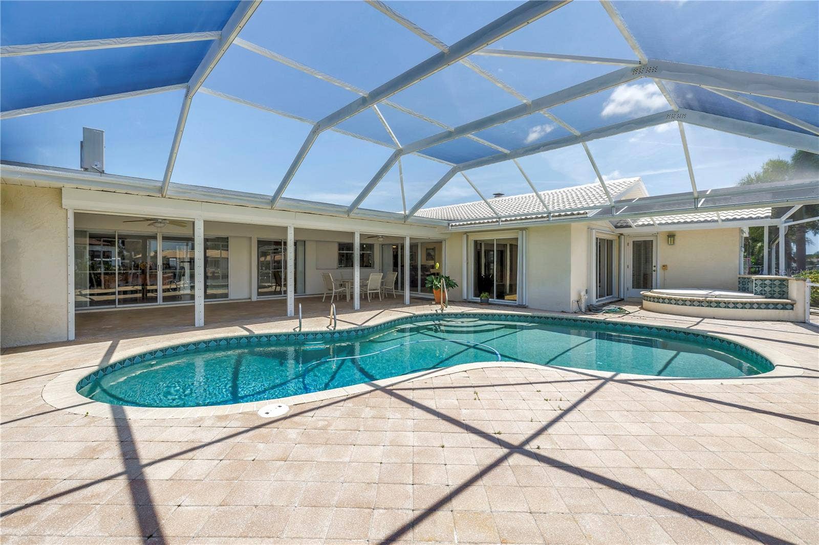 2067 MASSACHUSETTS AVENUE NE, St Petersburg, FL 33703 2067 MASSACHUSETTS AVENUE NE, St Petersburg, FL 33703
