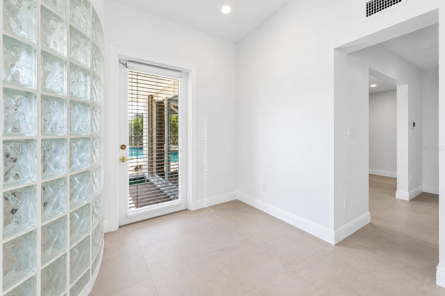 2067 MASSACHUSETTS AVENUE NE, St Petersburg, FL 33703 2067 MASSACHUSETTS AVENUE NE, St Petersburg, FL 33703