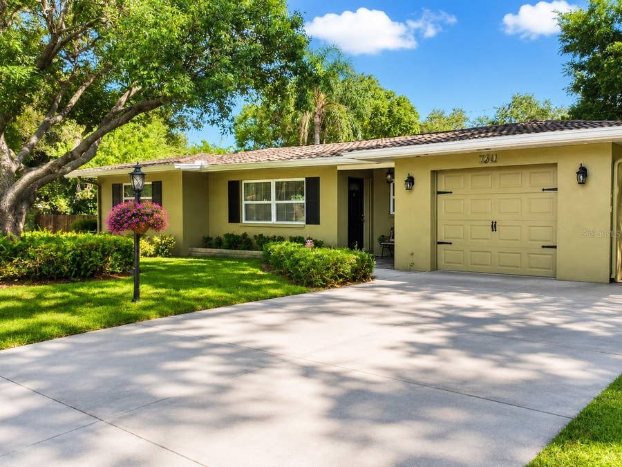 Property photo for 1637 WHITEWOOD DRIVE, Clearwater, FL