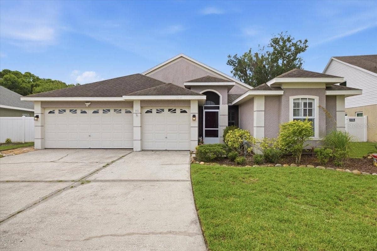 392 TAVERNIER CIRCLE, Oldsmar, FL 34677 392 TAVERNIER CIRCLE, Oldsmar, FL 34677