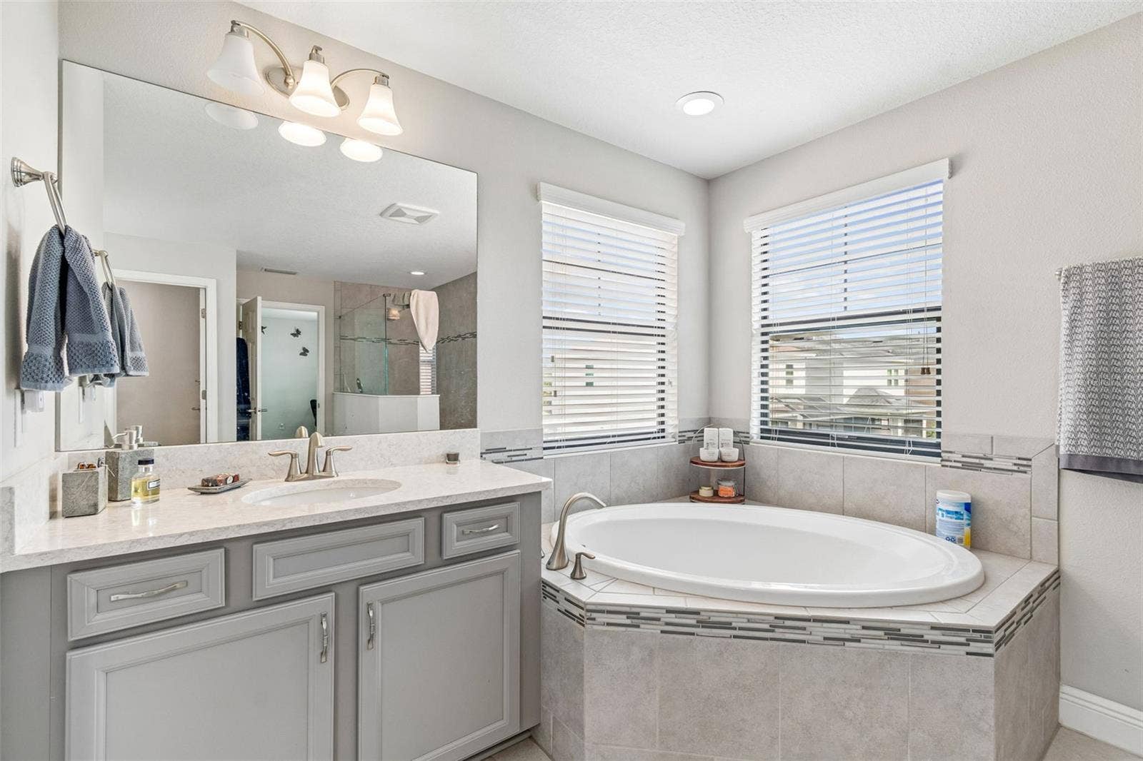 17576 TERRAZZO WAY, Land O Lakes, FL 34638 17576 TERRAZZO WAY, Land O Lakes, FL 34638