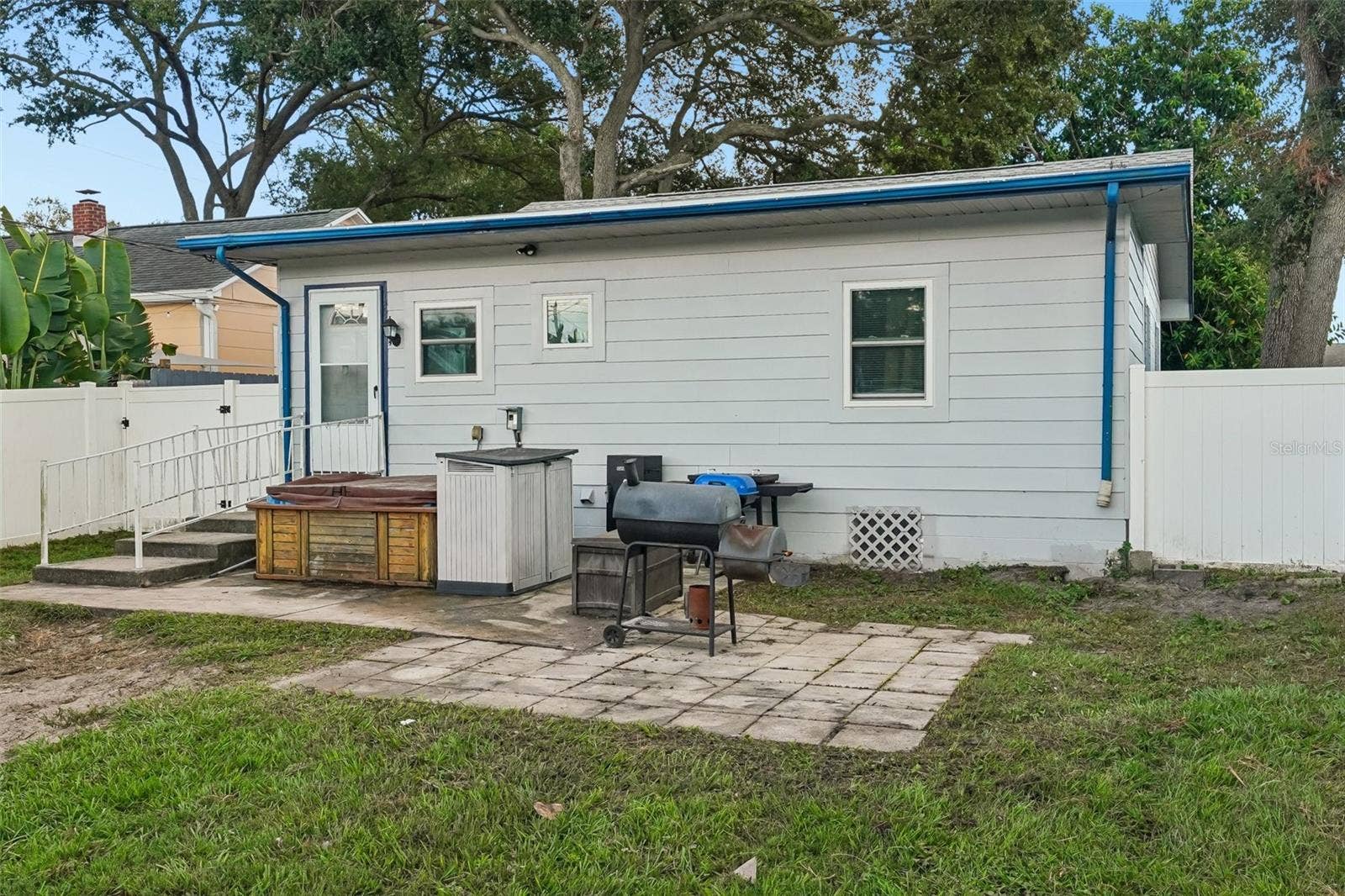 2221 8TH AVENUE N, St Petersburg, FL 33713 2221 8TH AVENUE N, St Petersburg, FL 33713