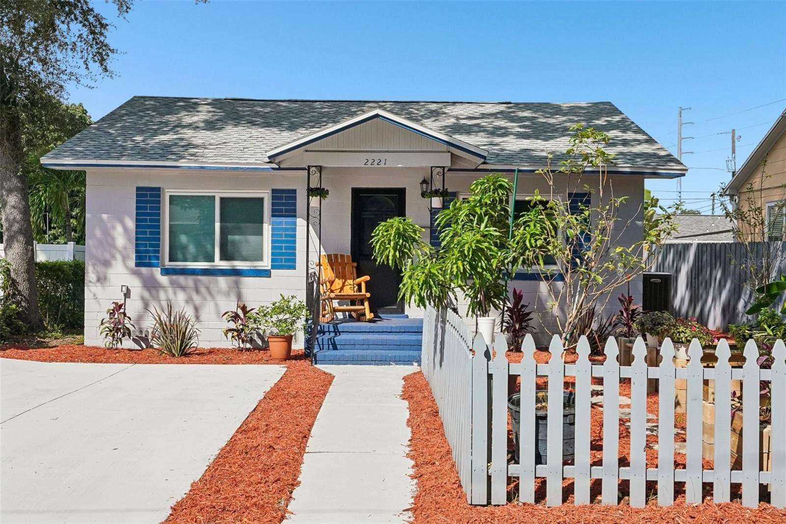 2221 8TH AVENUE N, St Petersburg, FL 33713 2221 8TH AVENUE N, St Petersburg, FL 33713