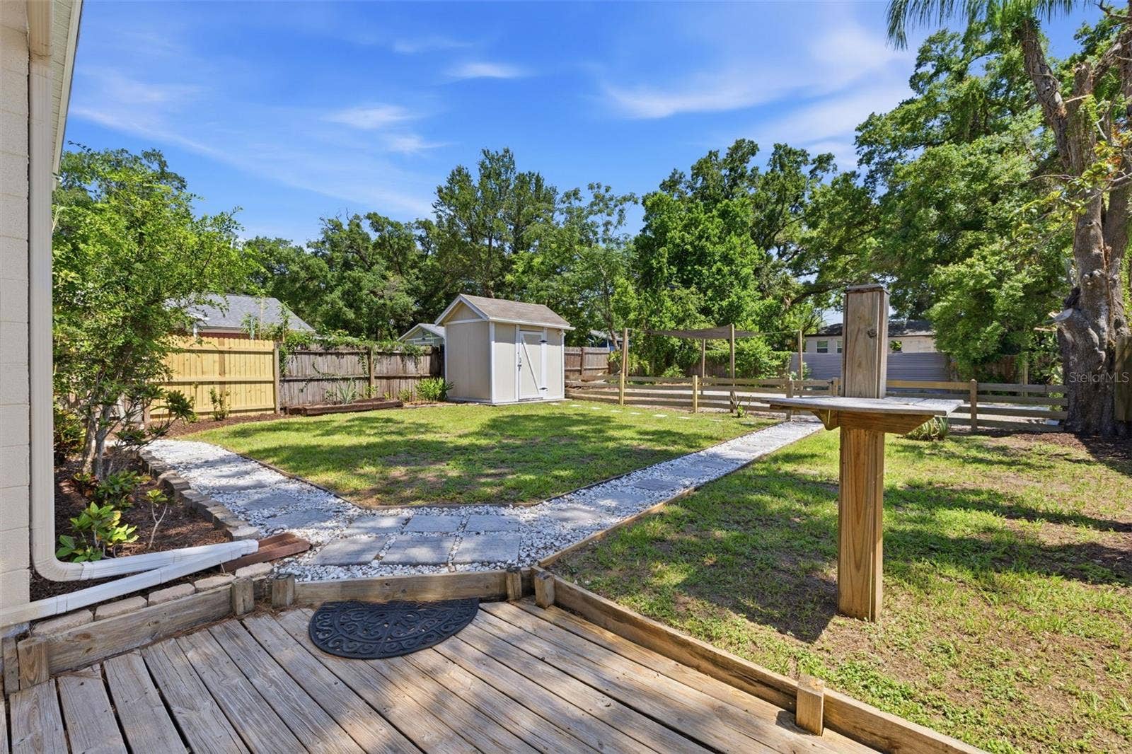 1423 E HENRY AVENUE, Tampa, FL 33604 1423 E HENRY AVENUE, Tampa, FL 33604